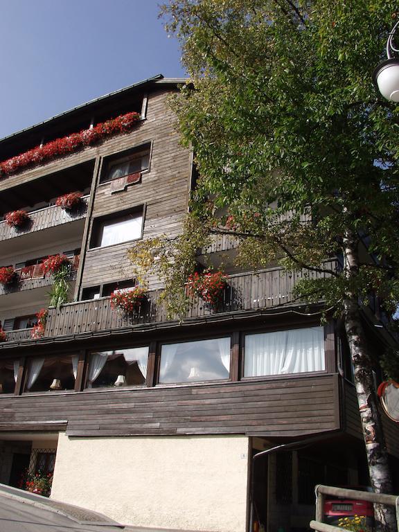 Hotel Garni St. Hubertus Madonna Exterior foto