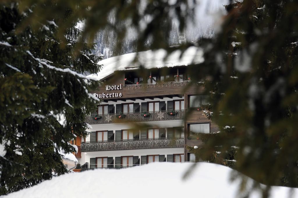 Hotel Garni St. Hubertus Madonna Exterior foto