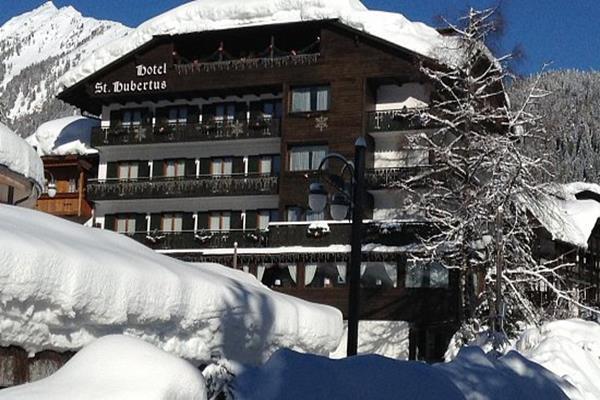 Hotel Garni St. Hubertus Madonna Exterior foto