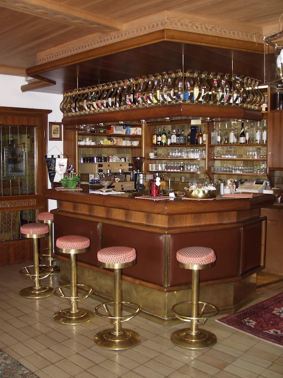 Hotel Garni St. Hubertus Madonna Exterior foto